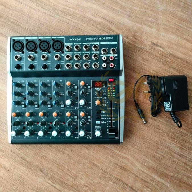 BEHRINGER XENYX 1202SFX Audio Mixer with USB Streaming Interface
