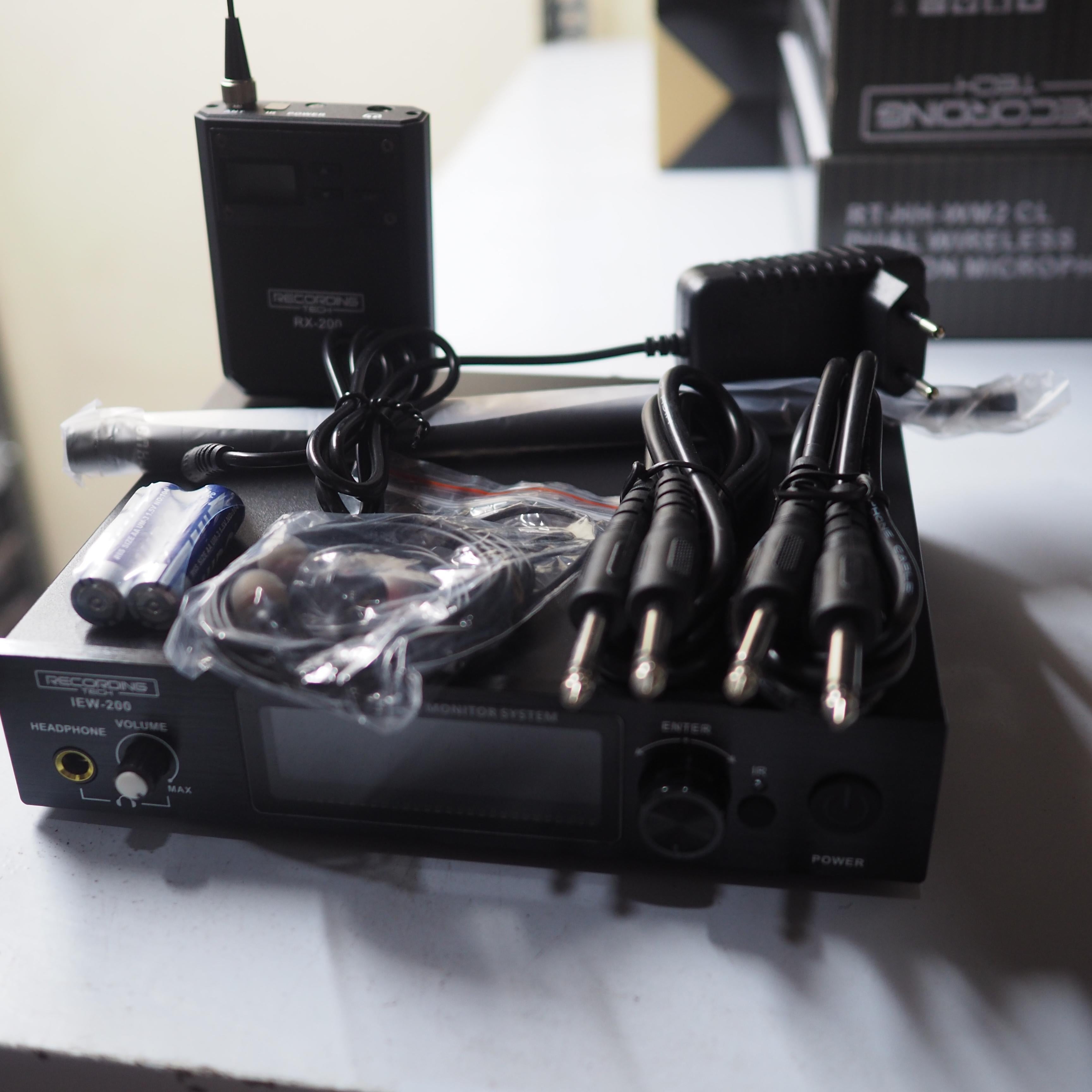 RECORDING TECH IEW-200 Wireless Stereo In Ear Monitoring System IEW200