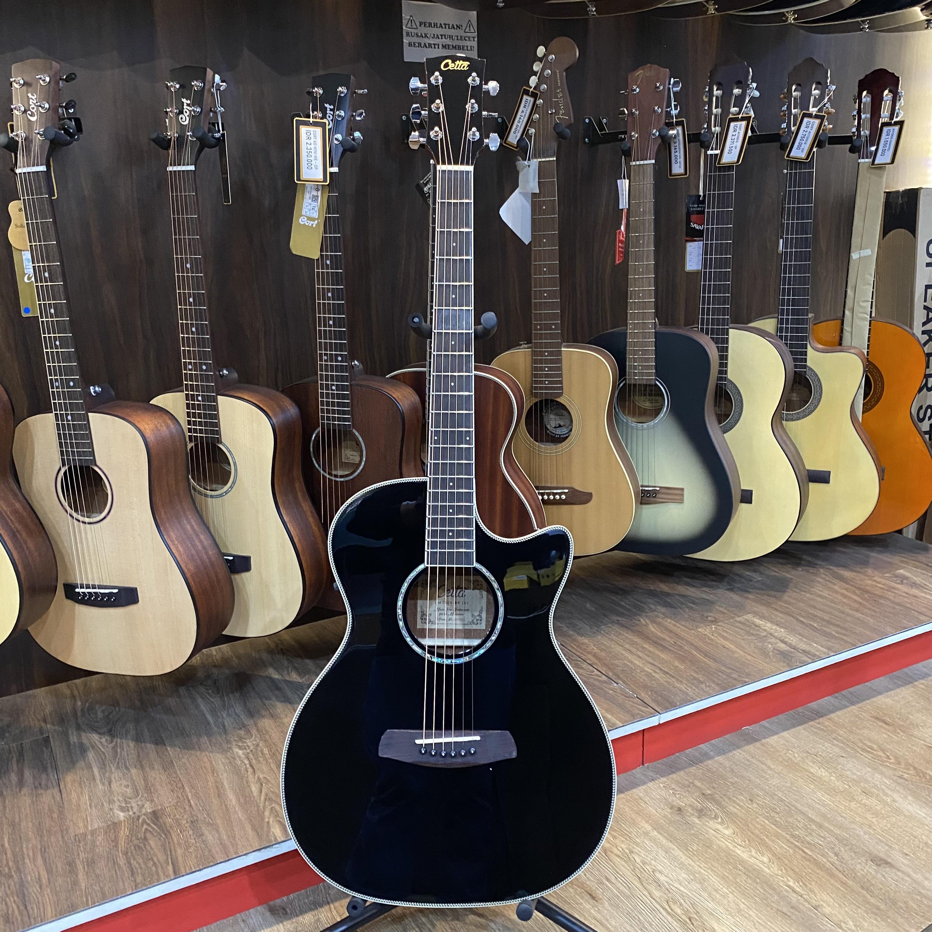 Cetta OM28CE Acoustic Guitar with Pre-Amp - Gitar Akustik Elektrik Cetta OM28CE dengan PreAmp