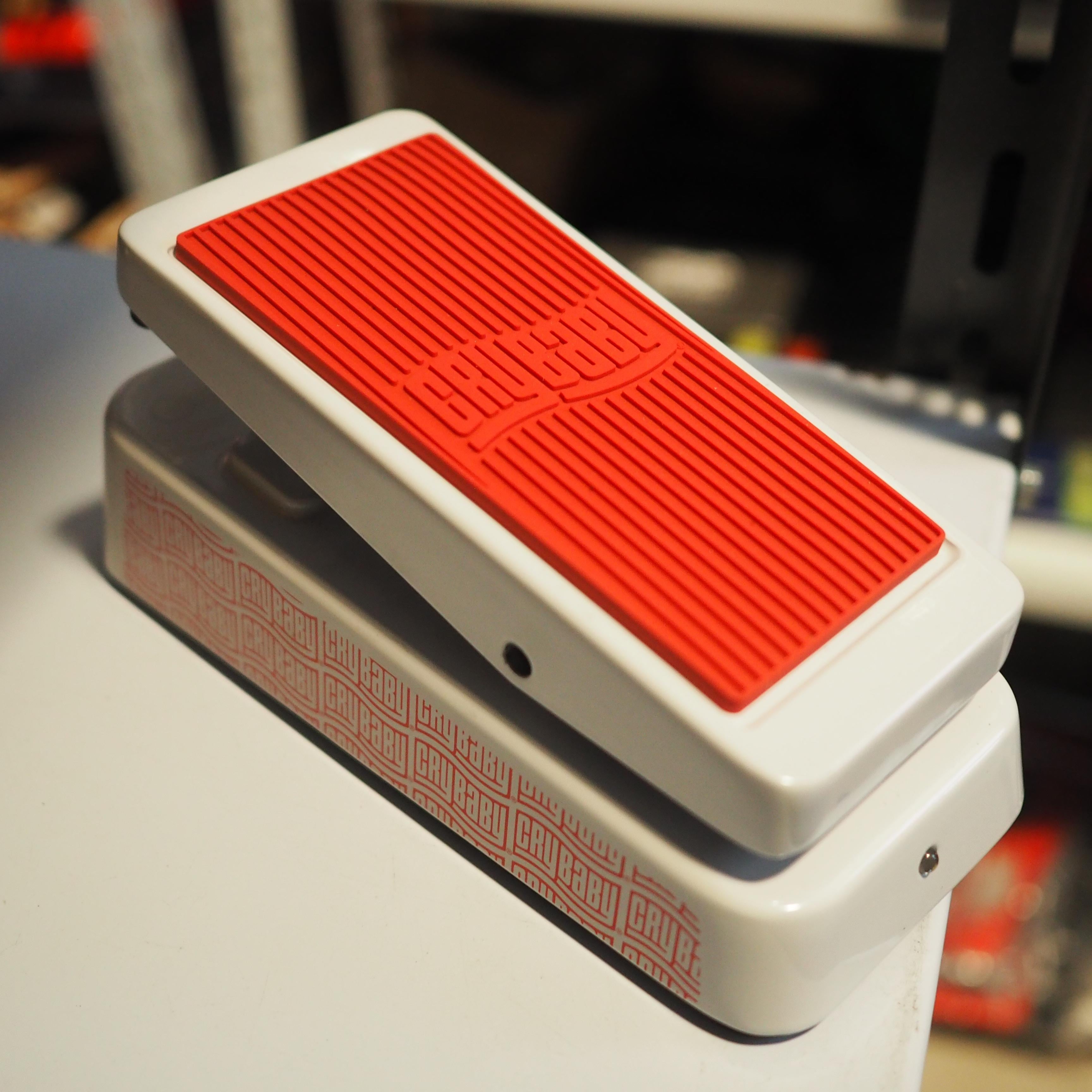 CRY BABY CBJ95SW JUNIOR WAH SPECIAL EDITION WHITE - Wah Efek Pedal