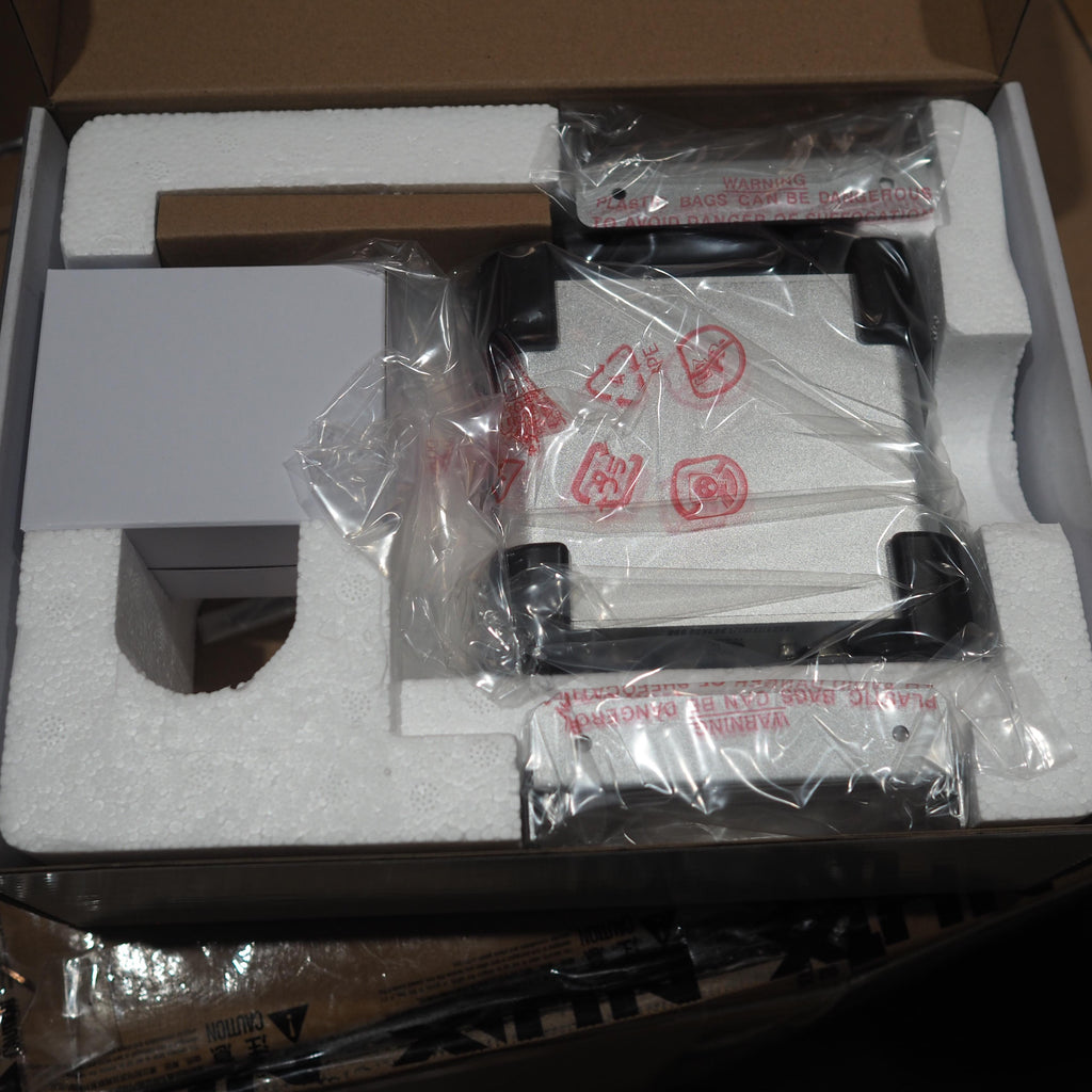Klark Teknik DW 20T 2.4 Ghz Wireless Stereo Transmitter Audio Broadcasting
