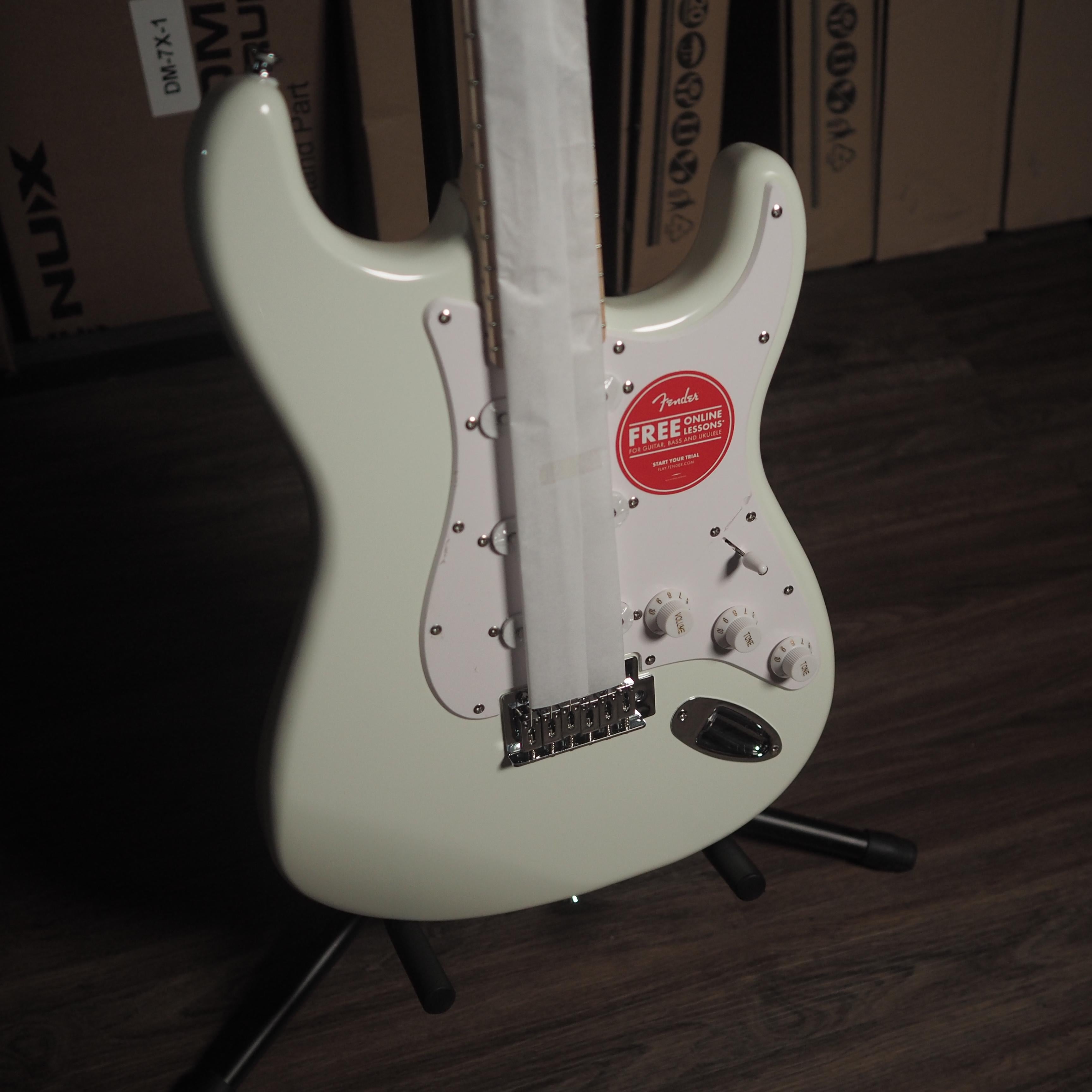 SQUIER FSR SONIC Stratocaster Electric Guitar | Gitar Elektrik Listrik