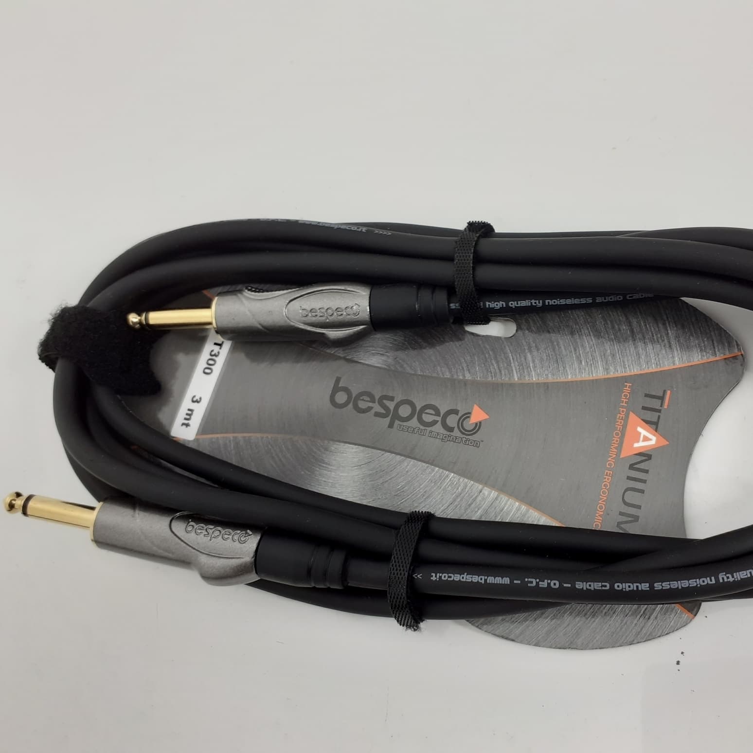 Bespeco TT300 Tintanium Tech Gold Plated Kabel Instrumen 3 Meter