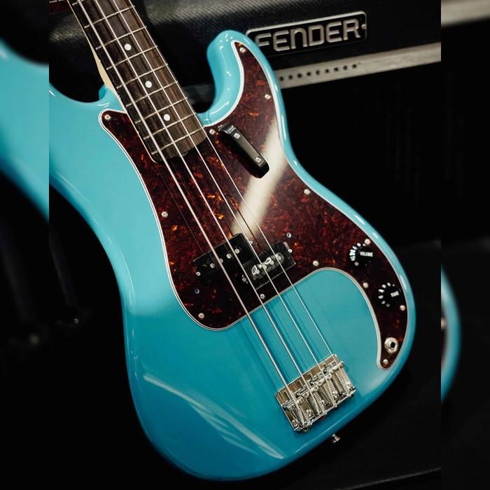 FENDER PRECISION BASS ADAM SO7 Signature Japan