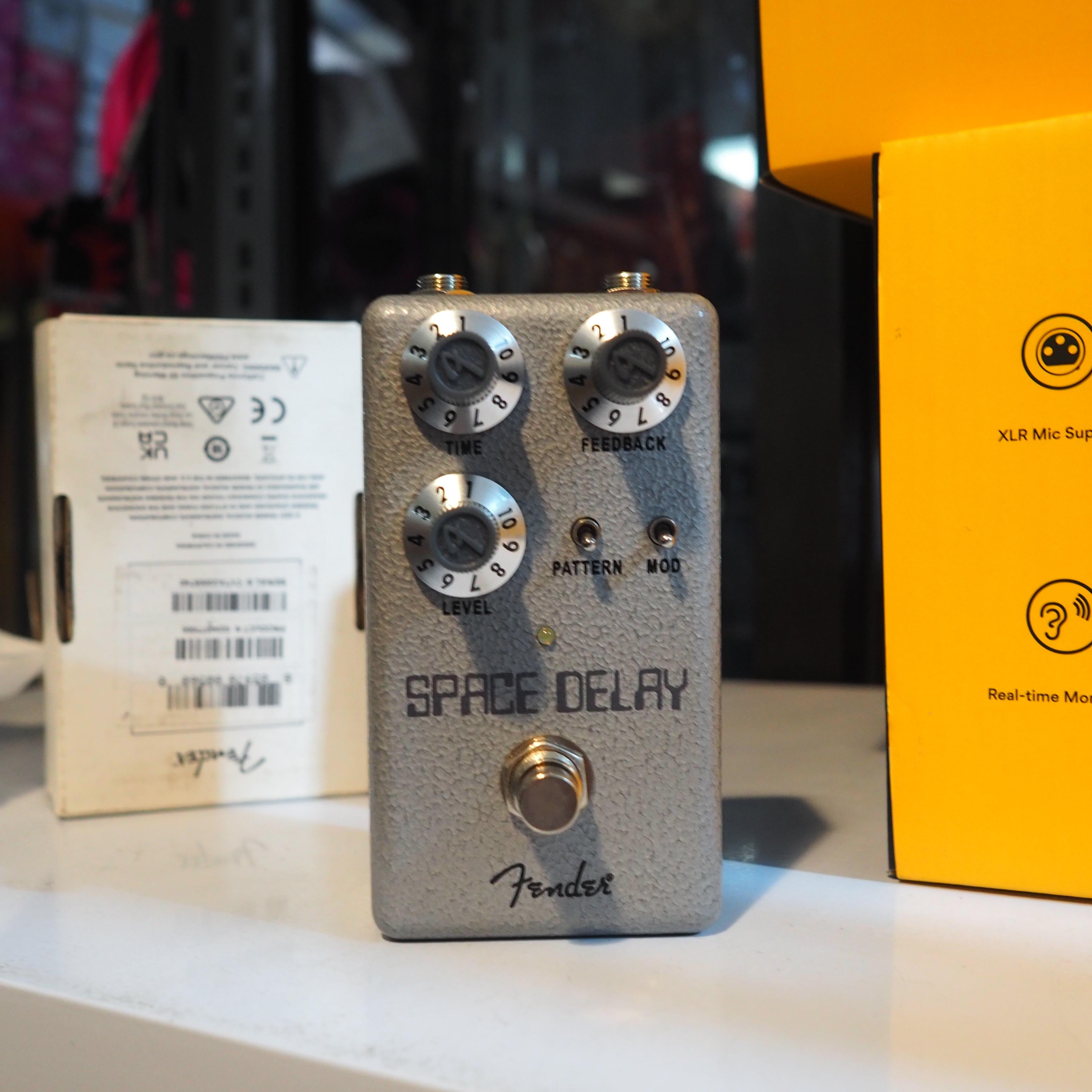 Fender Hammertone Space Delay Guitar Effect Pedal - Efek Gitar