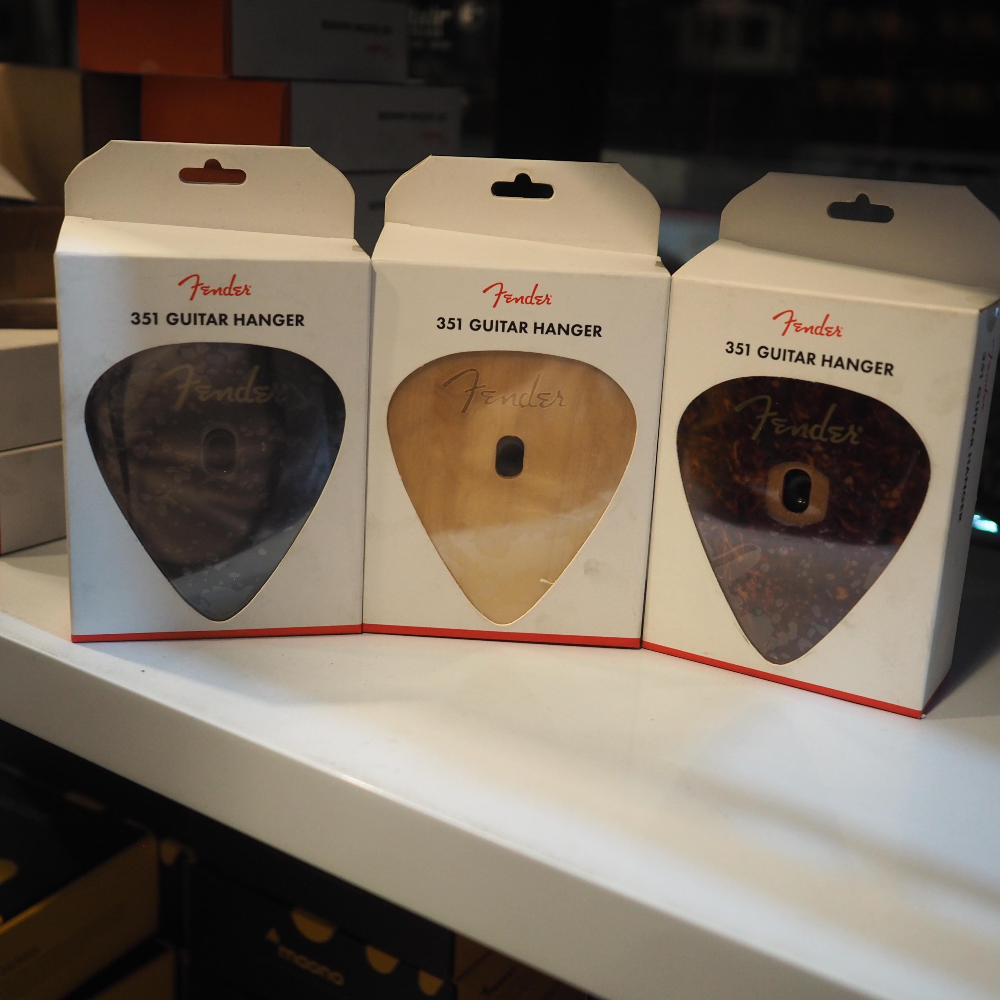 Fender 351 Guitar Wall Hanger - Stand Gantung Gitar Bass