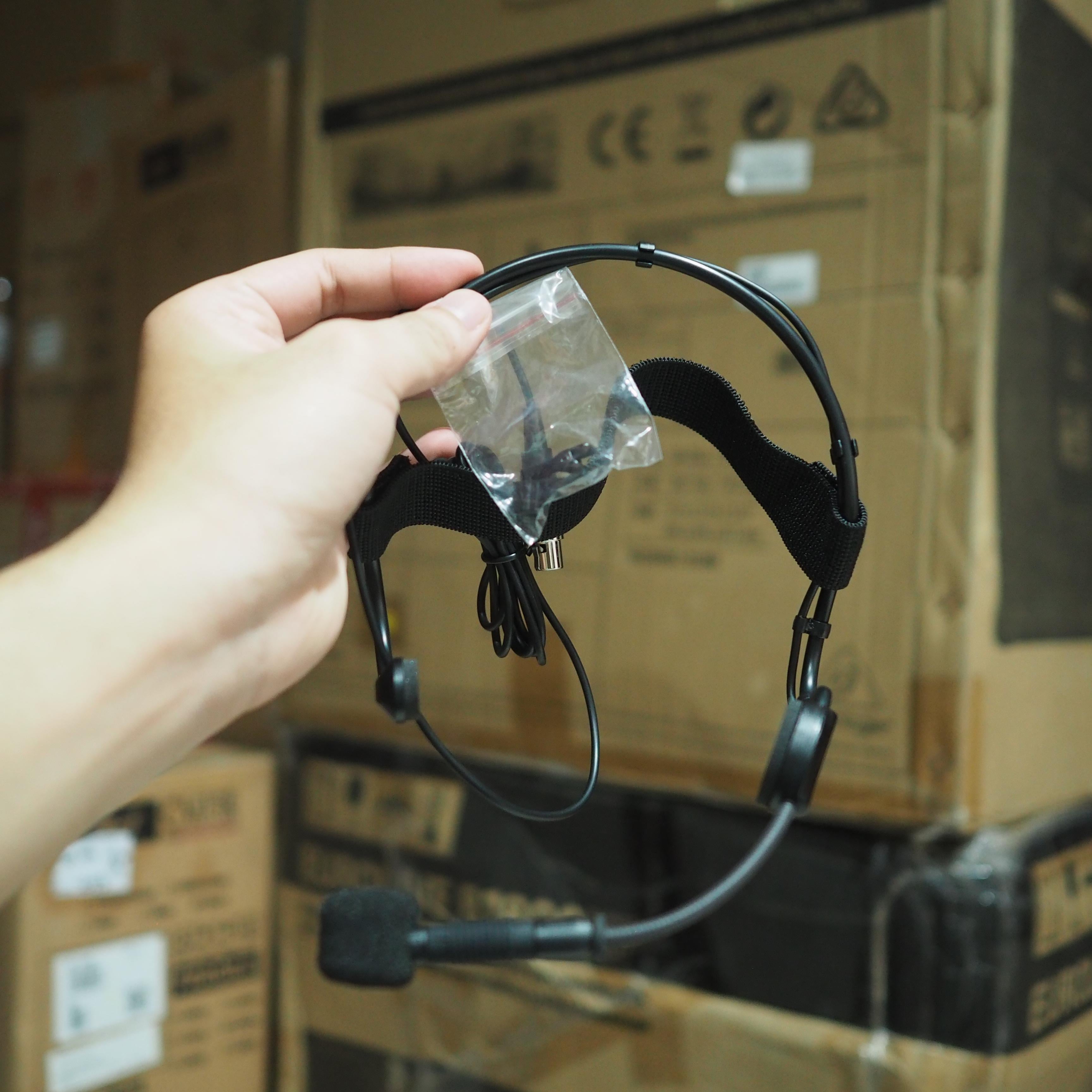 Behringer BC444 Premium Neck Band Cardioid Microphone