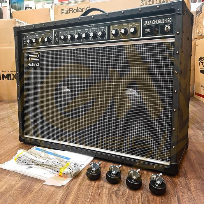 ROLAND JAZZ CHORUS JC-120 Guitar Amplifier | Ampli Gitar JC120