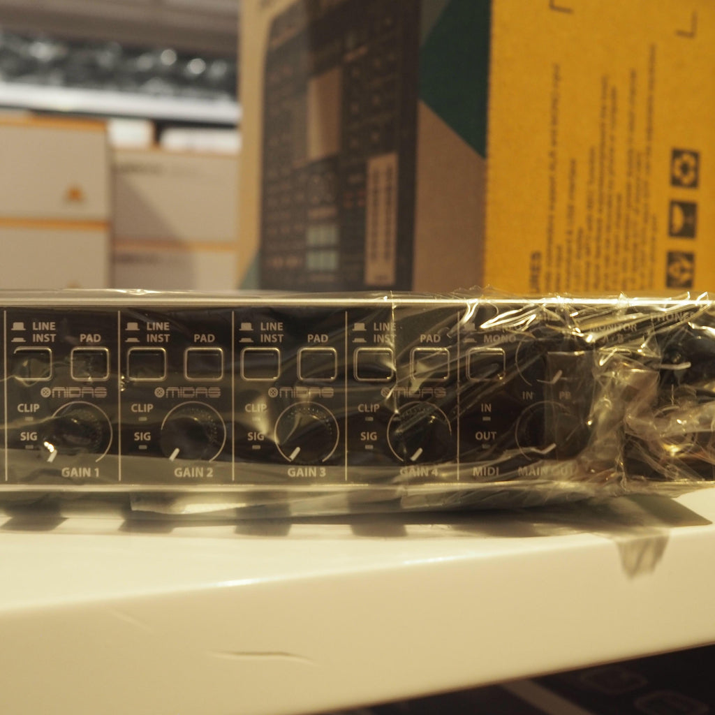 Behringer Souncard U-PHORIA UMC404HD