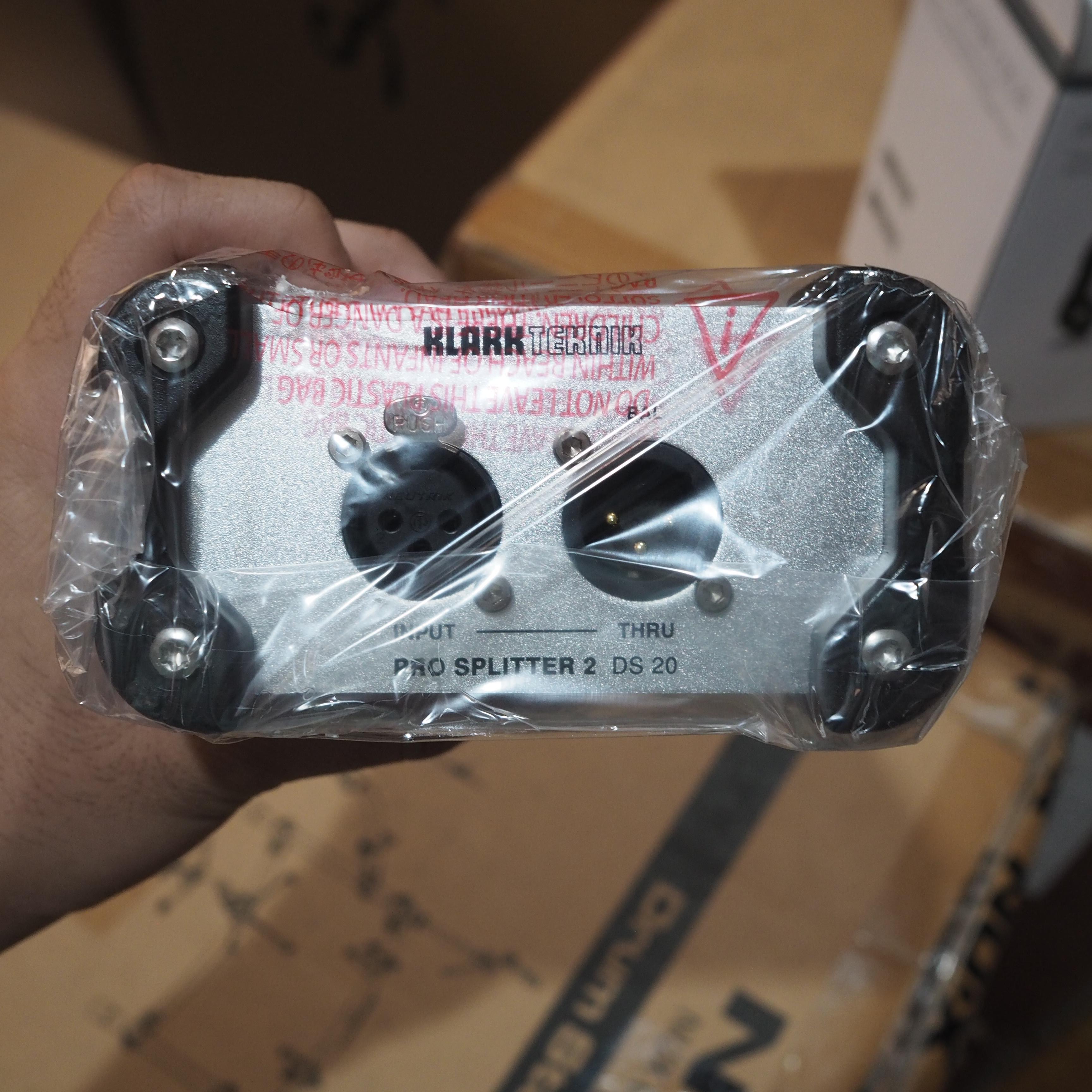 Klark Teknik DS 20 Passive 1-In/2-Out Signal Splitter With Midas