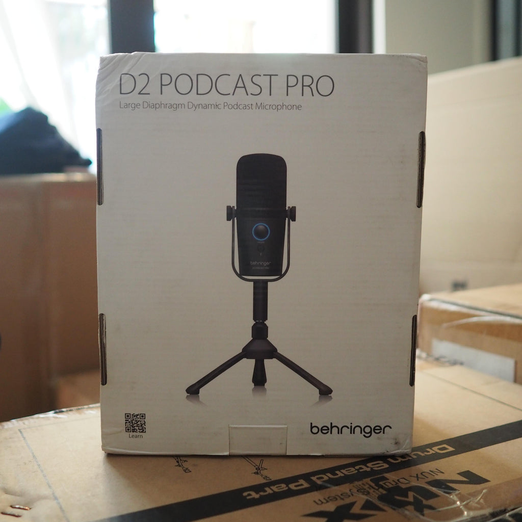 Behringer D2 Podcast Pro Large Diaphgram Dynamic USB/XLR Microphone