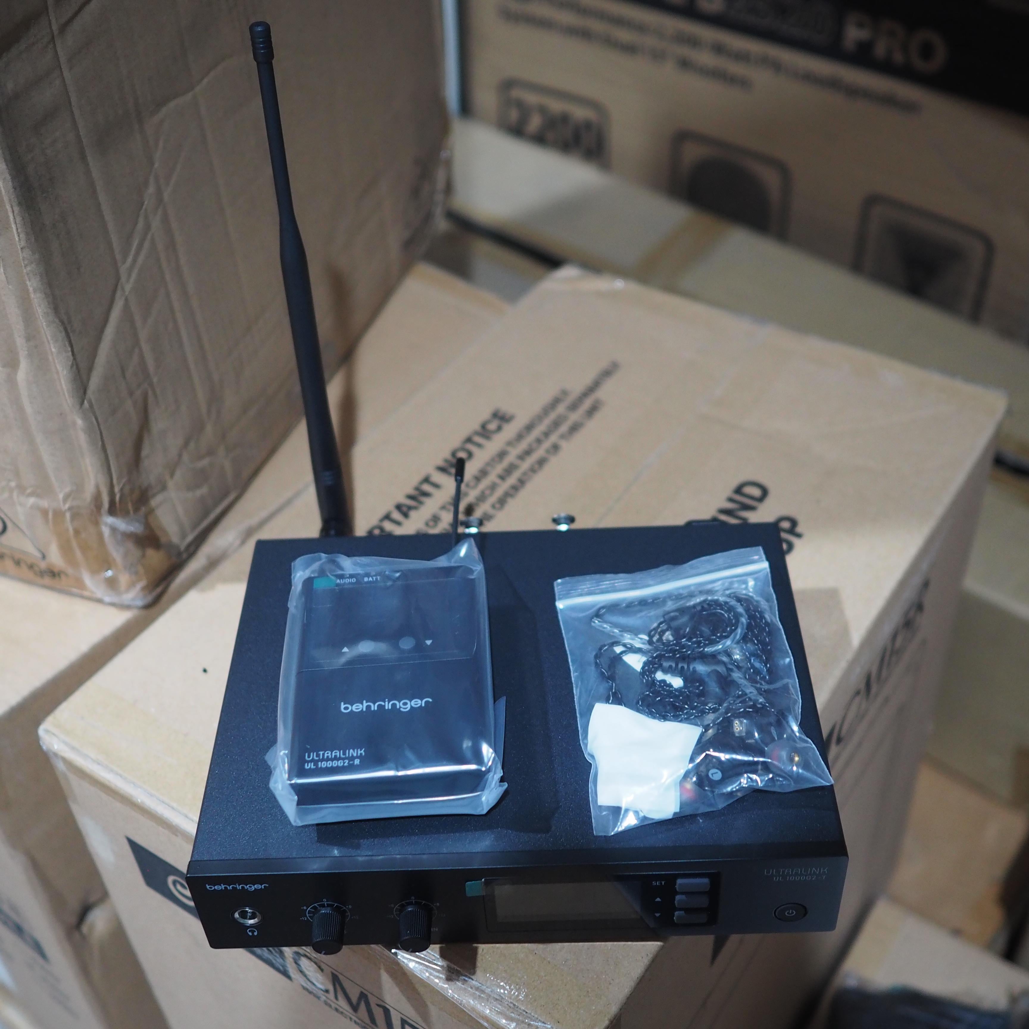 Behringer UL-1000G2 UHF Wireless In-ear Monitoring System | UL1000