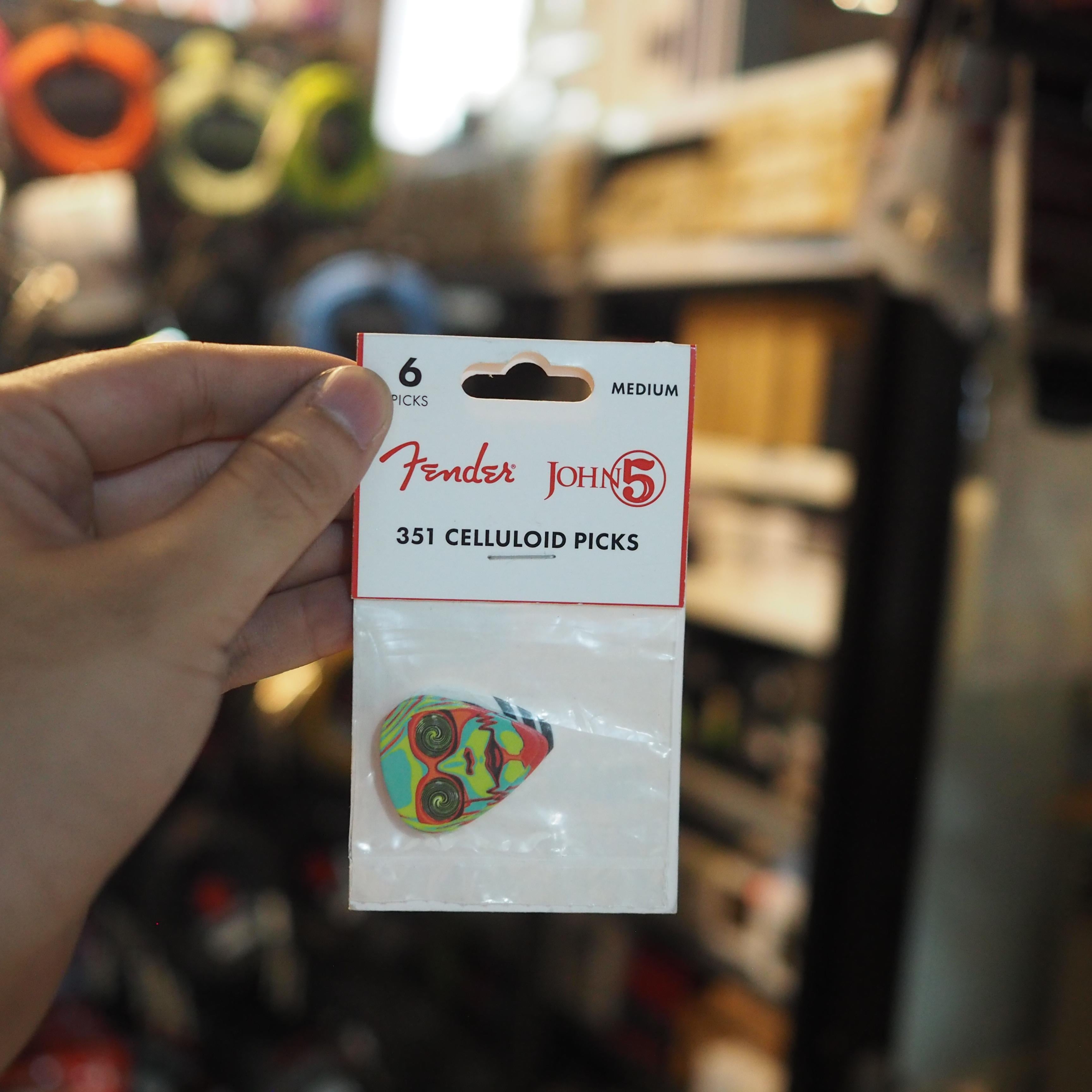 Fender John 5 351 Celluloid Guitar Picks - Pik Gitar 6pcs