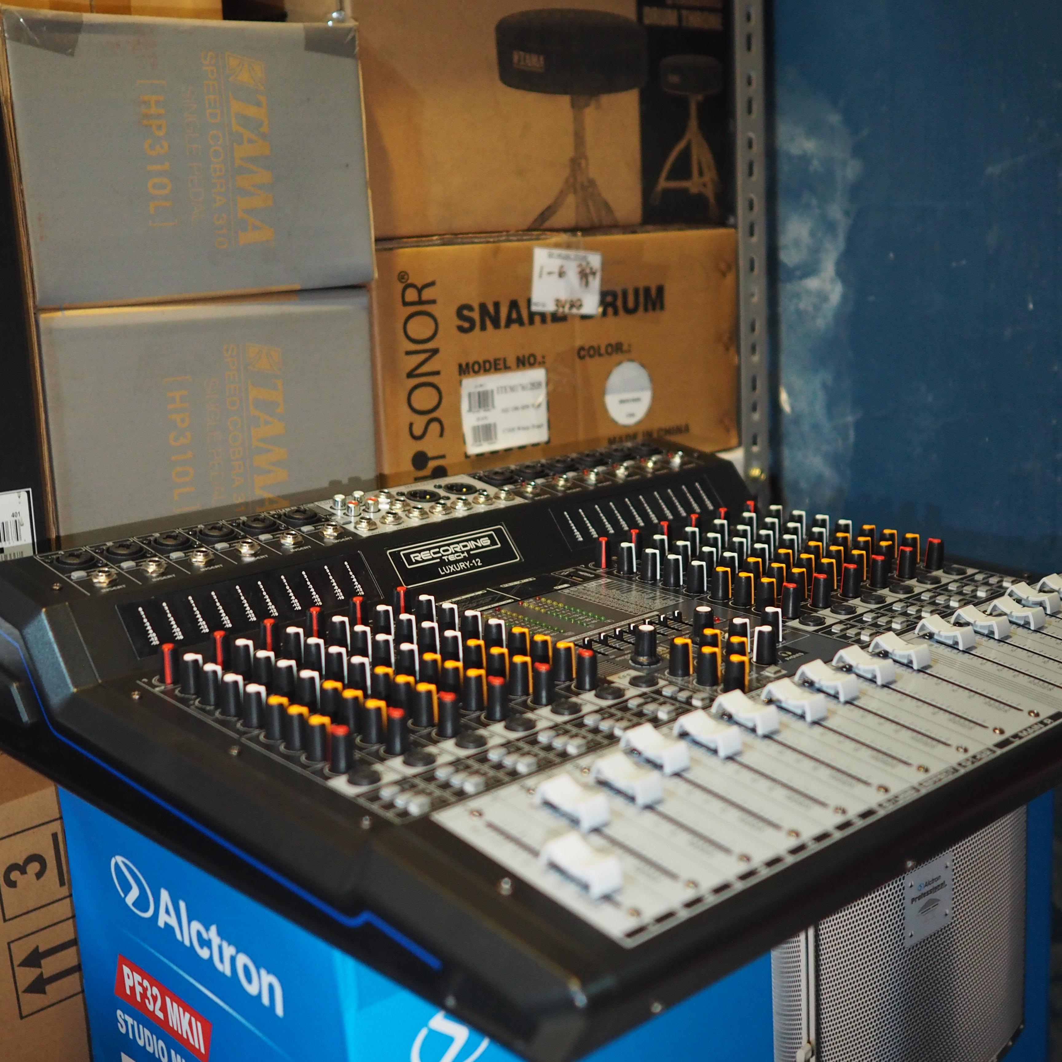 RECORDING TECH LUXURY 12 | Luxury12 Professional Channel Audio Mixer