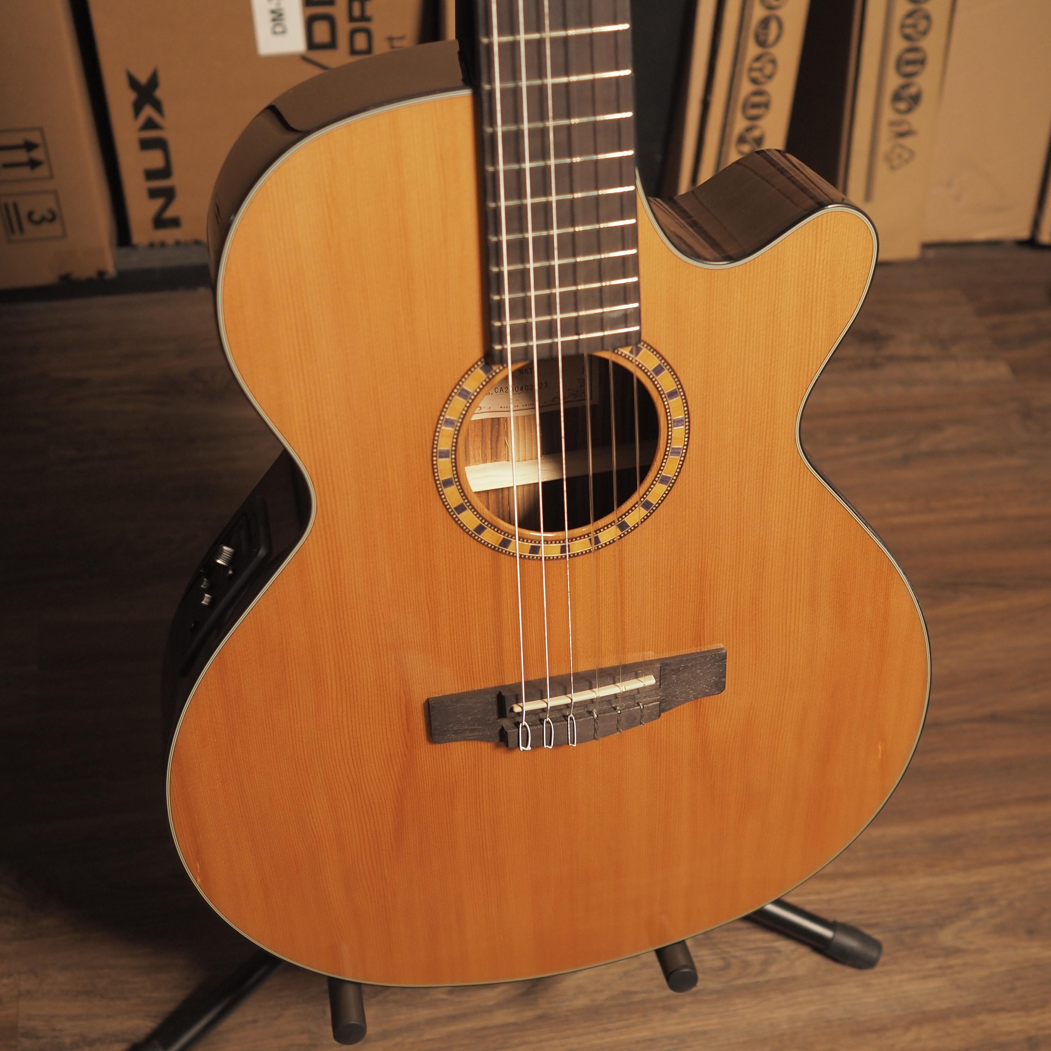 Cort CEC-7 Nylon Classical Guitar - Gitar Akustik Klasik CE-C7