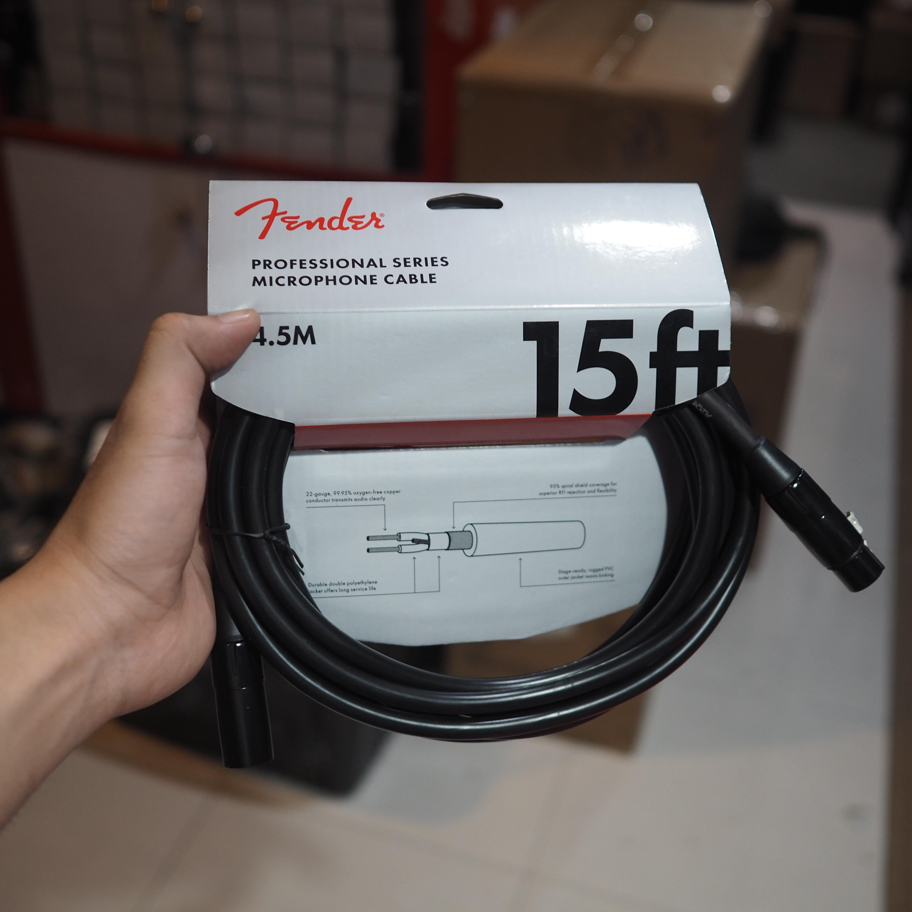 FENDER Professional Series Microphone Cable - KABEL MIC