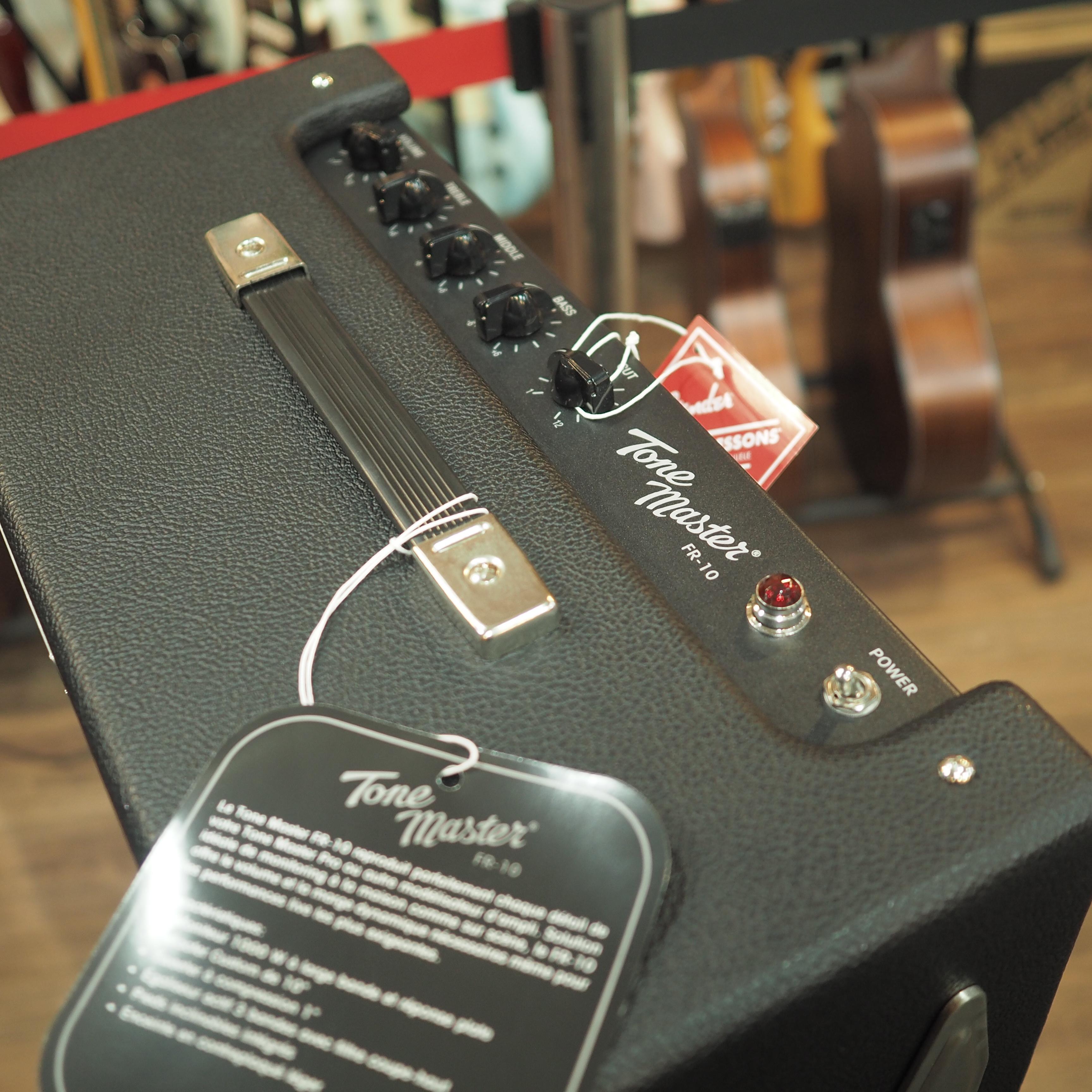 Fender Tone Master FR-10 Guitar Cabinet Amplifier - Ampli Gitar FR10 Original Asli