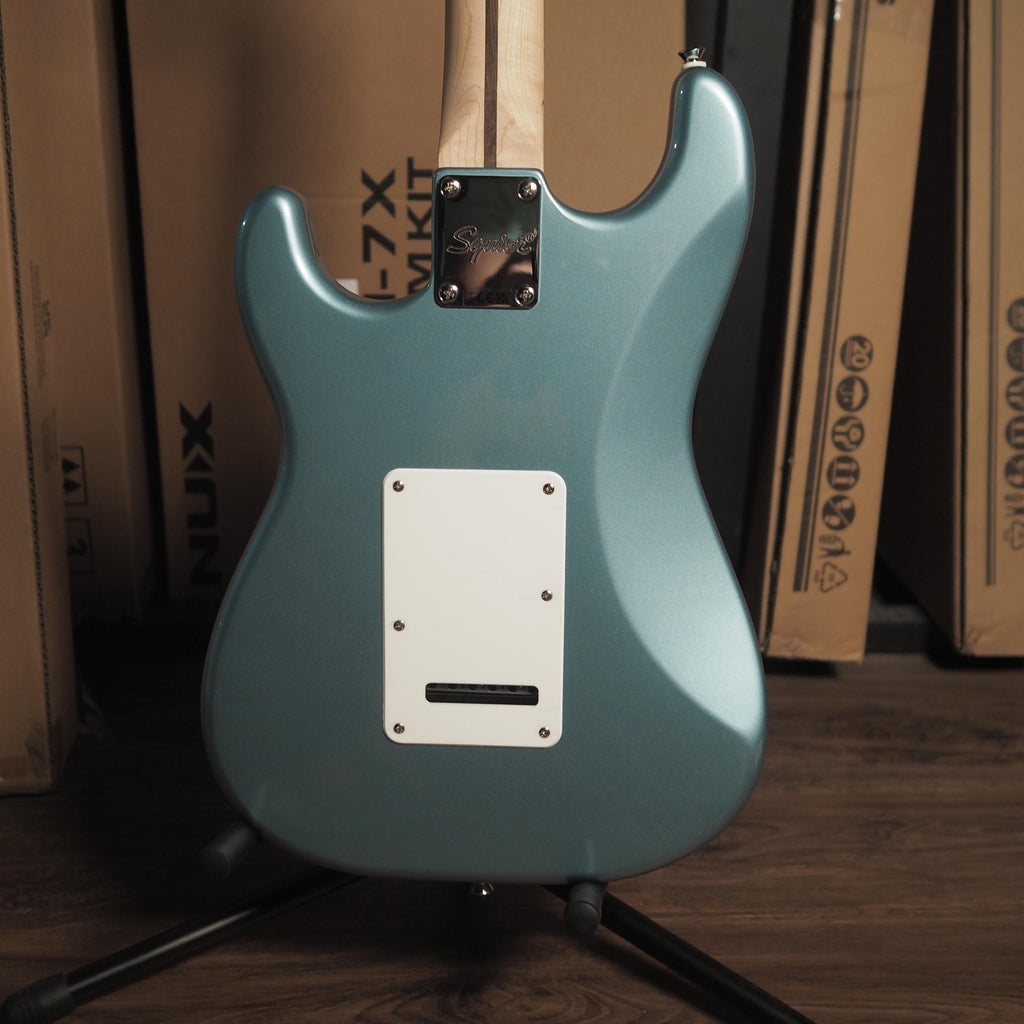 Squier Affinity Series Stratocaster Junior HSS Electric Guitar, Laurel FB - Gitar Elektrik