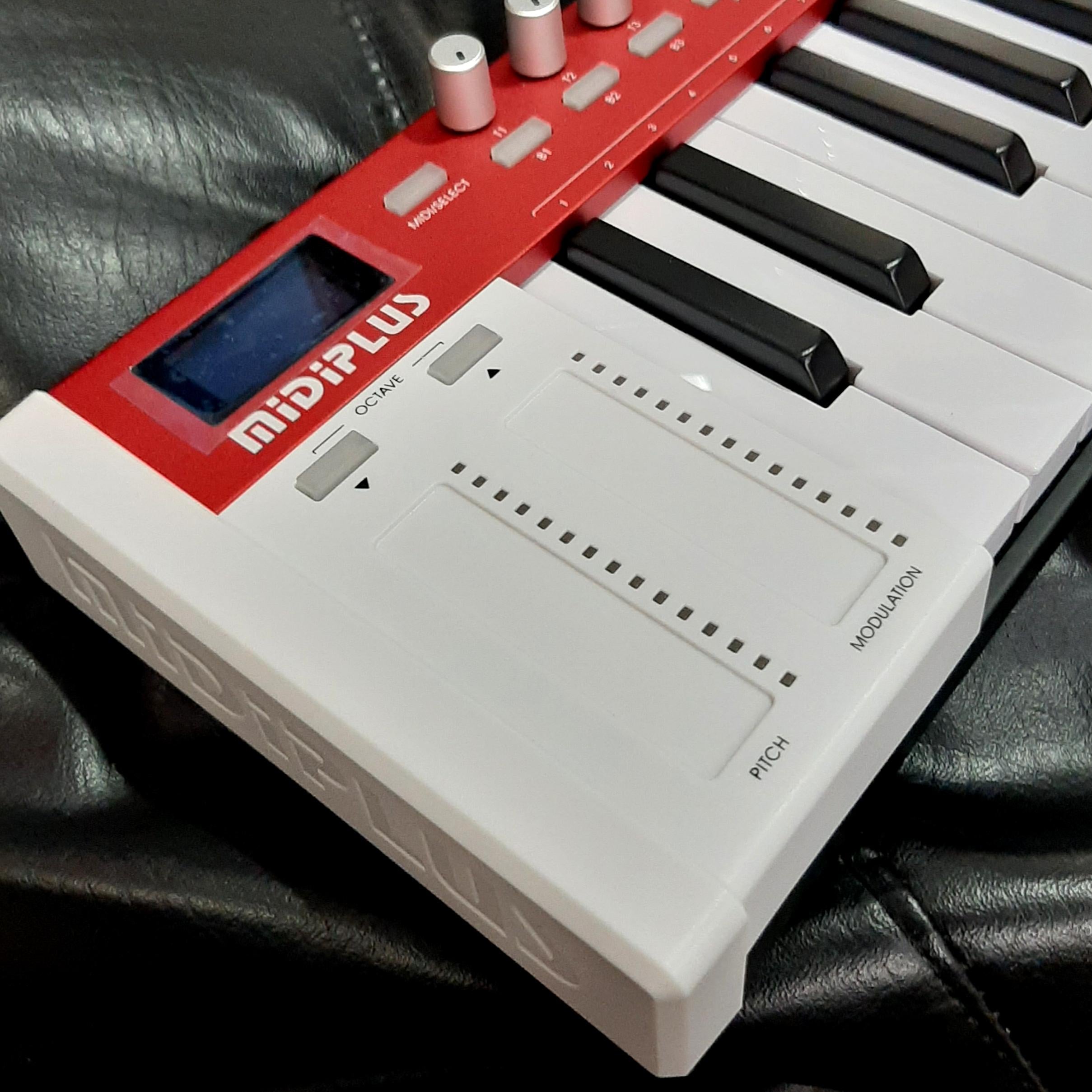 MIDIPLUS X4 PRO MINI MIDI CONTROLLER