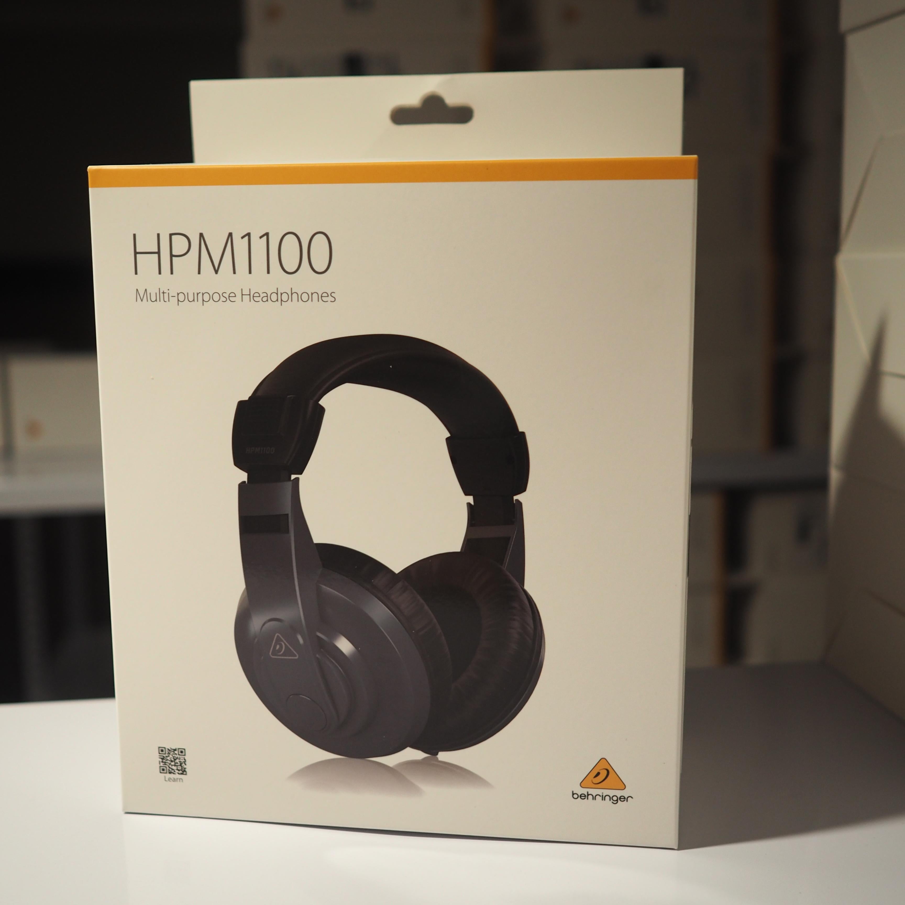 BEHRINGER HPM1100 Studio Monitoring Headphone Recording Podcast Gaming