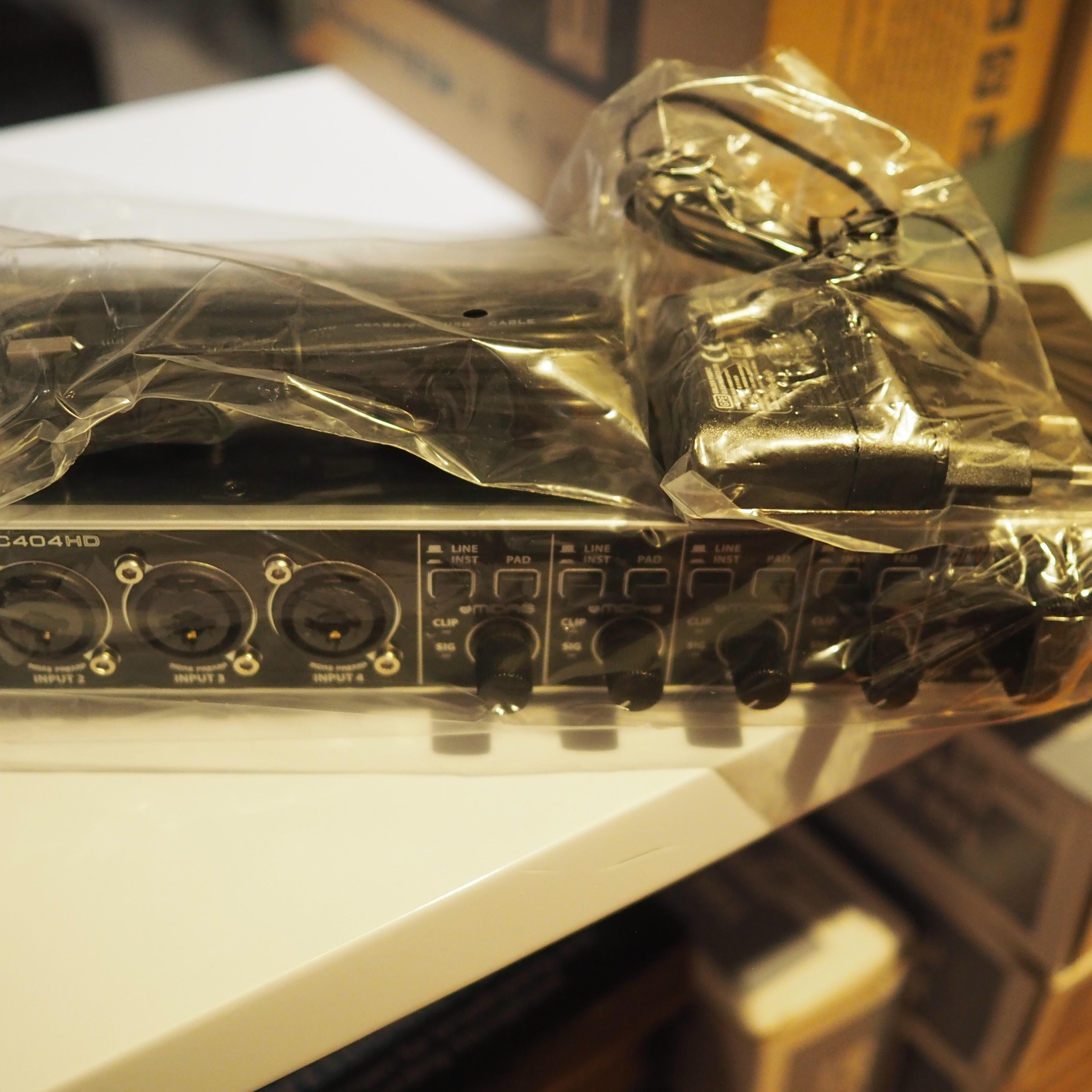 Behringer Souncard U-PHORIA UMC404HD