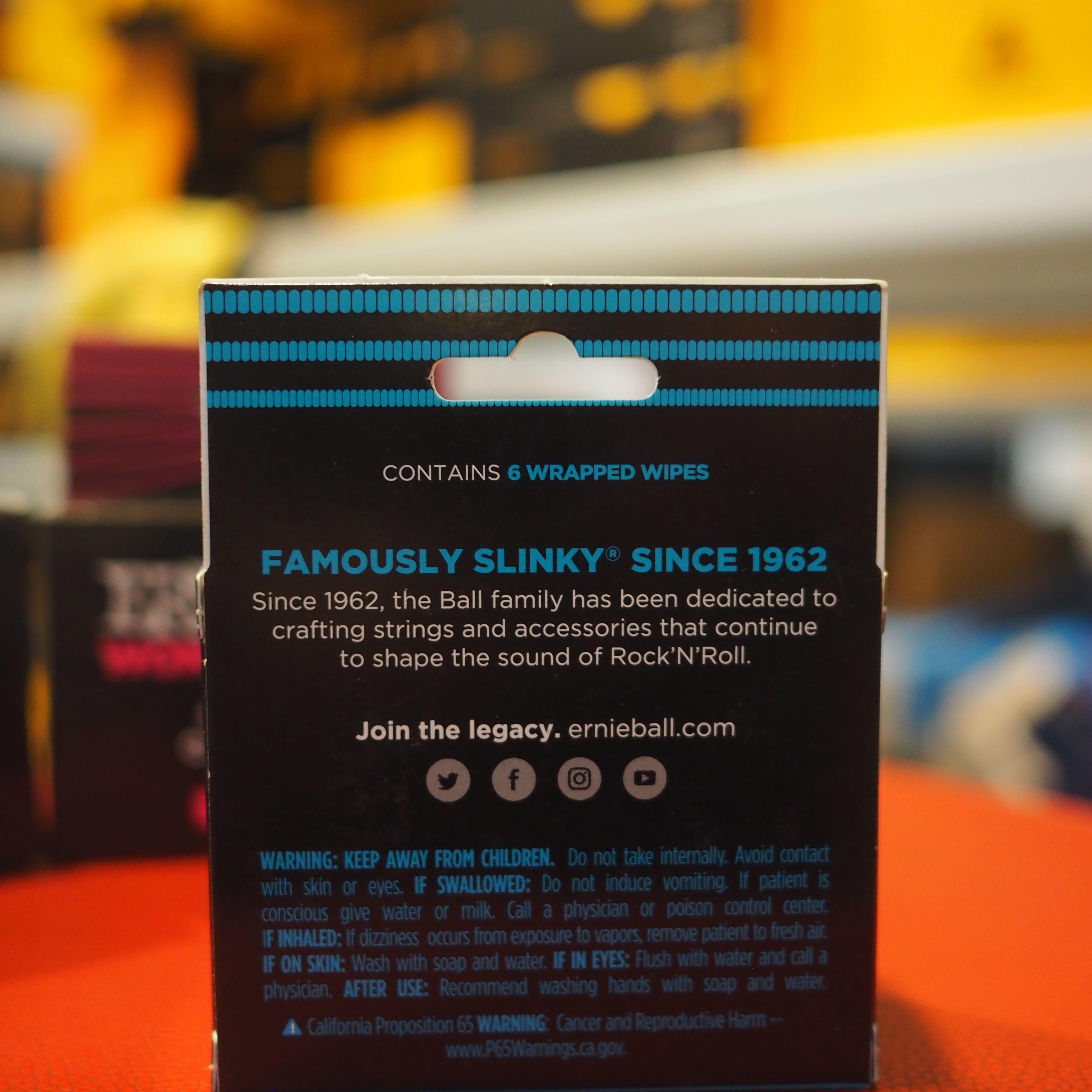 Ernie Ball Wonder Wipes Fretboard Conditioner, 6 Pack - Perawatan Fretboard