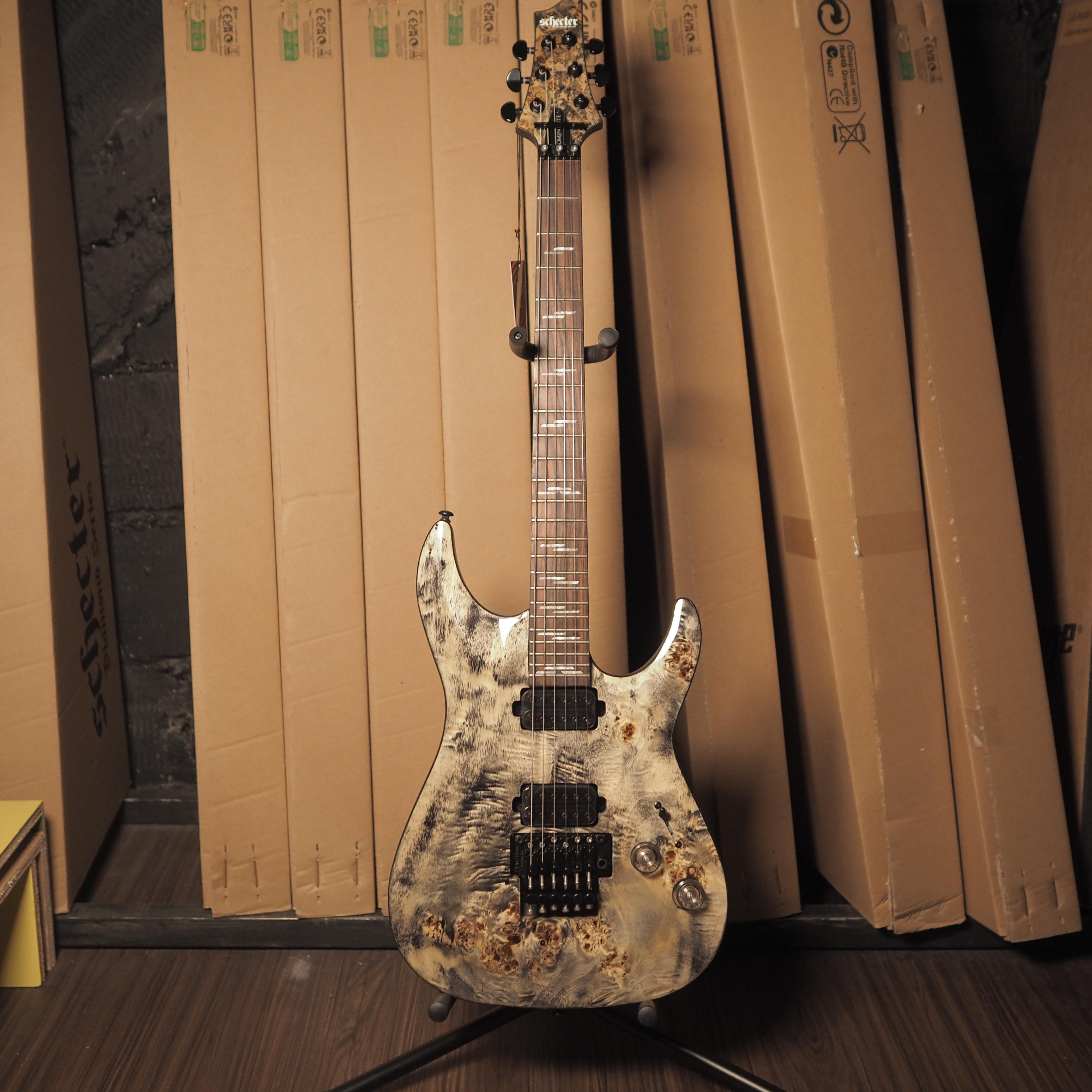 SCHECTER OMEN ELITE-6 FR Electric Guitar | Gitar Tremolo Up Down